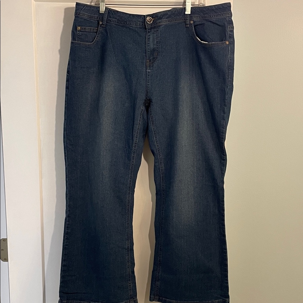 NRJ Natural Reflections Jeans Size 20 Petite
5 Pocket Med Wash Boot Cut Stretch